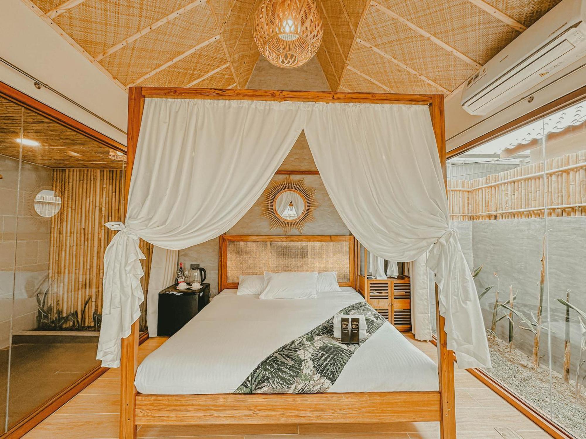 Reca Resort Official Porac Bilik gambar