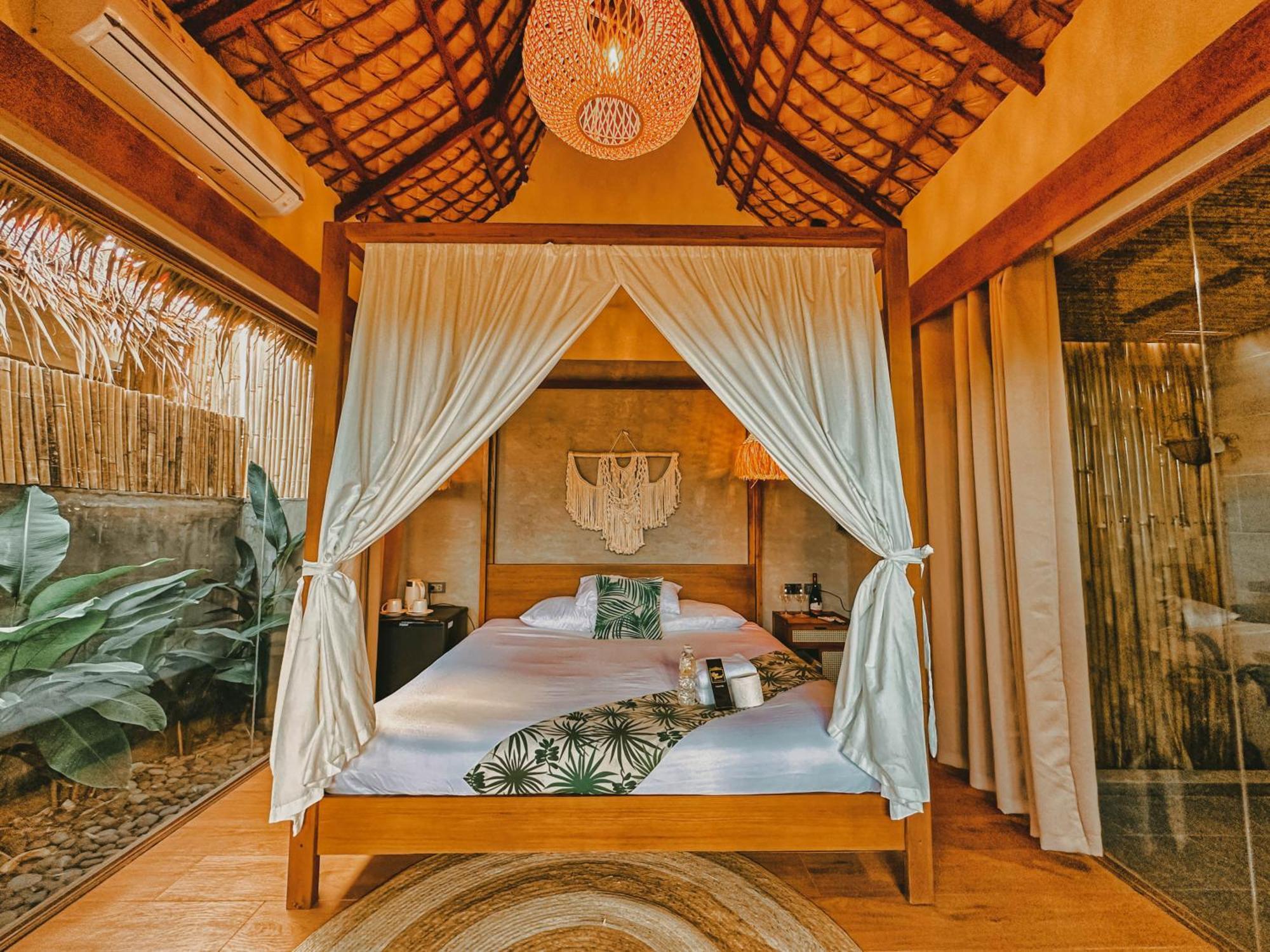 Reca Resort Official Porac Bilik gambar
